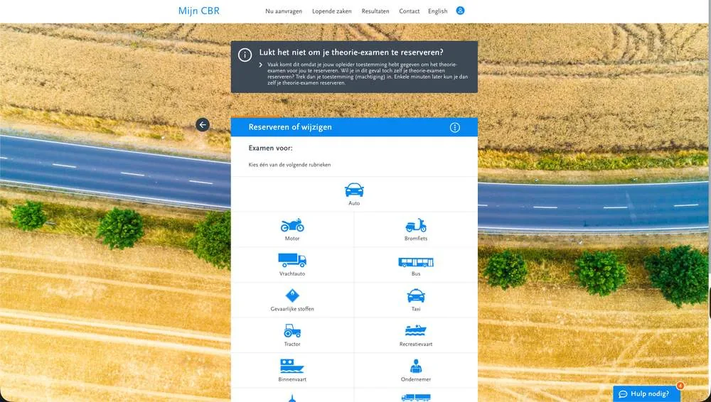 Het scherm Reserveren of wijzigen met de voertuigen, waaronder Auto